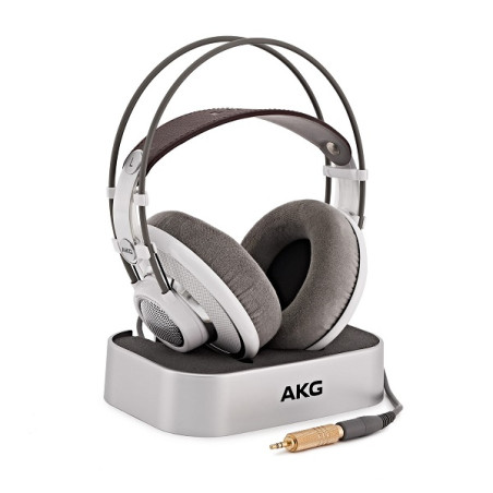 AKG K701