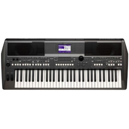 Yamaha Tastiera digitale PSR S670