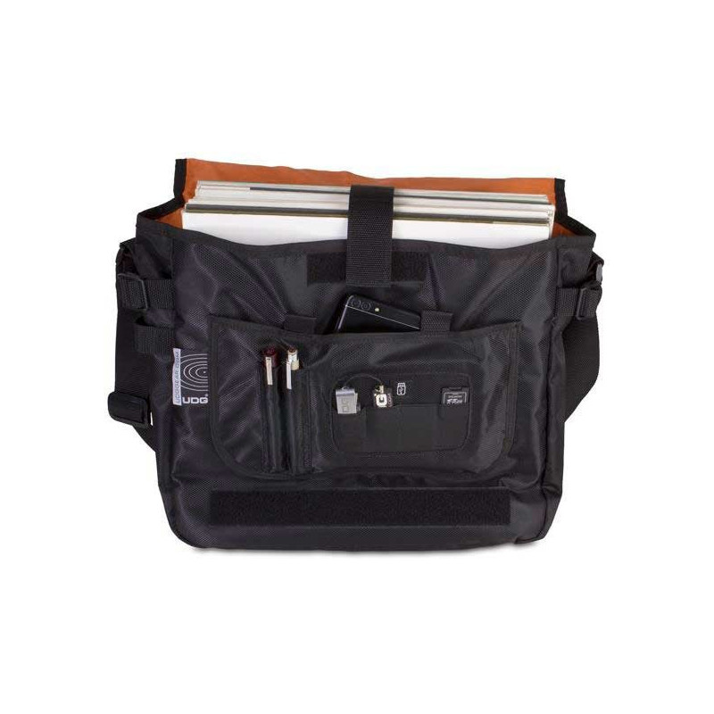UDG U9450BL/OR - ULTIMATE COURIERBAG BLACK, ORANGE INSIDE | Disalva...